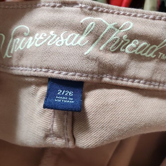 Universal Thread HIGH-RISE MIDI SHORTS Size 2/26 NWT - Picture 9 of 11